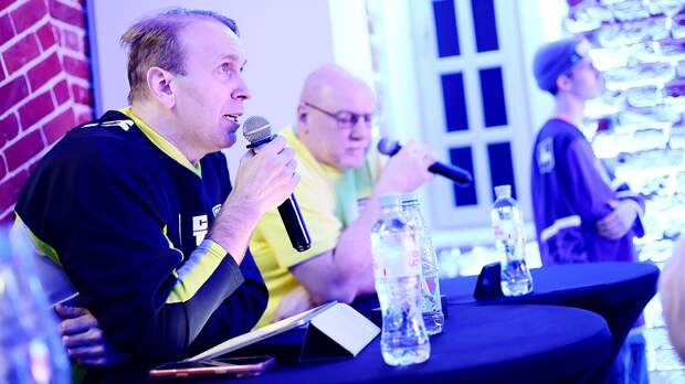 Казанский, Николишин и Филатов прокомментировали в музее матч плей-офф КХЛ