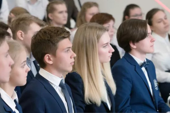 Сенатор Святенко: Законопроект о молодёжной политике закрепит заботу государства о младшем поколении Сенатор Святенко: Законопроект о молодёжной политике закрепит заботу государства о младшем поколении