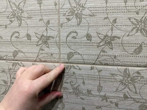 Класть плитку в ванной отныне не модно: что сейчас в тренде для стен в санузле