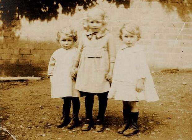 twin-sisters-celebrate-100th-birthday-irene-crump-phyllis-jones-vinegret-5