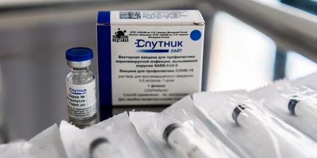 Собянин: В Москве за сутки прививку от COVID-19 получили более 105 тыс человек. Фото: М. Мишин mos.ru