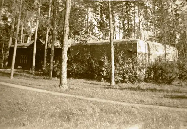 Наземная часть бункера Беренхалле в 1942 году