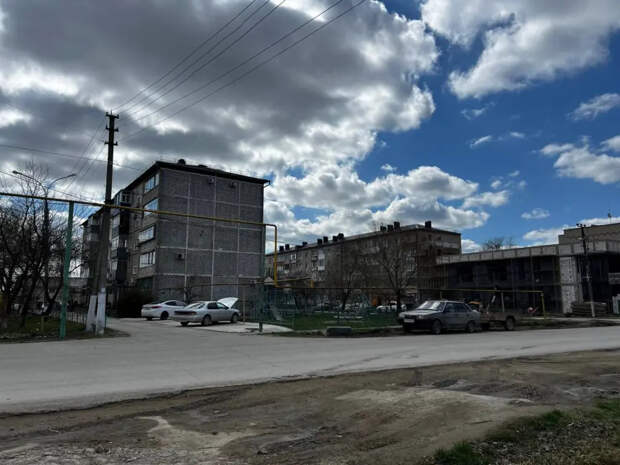 Инженеры скрывали это 60 лет: настоящая причина, почему в хрущевках на первом этаже нельзя найти балкон