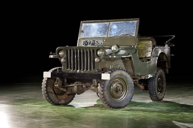 Автомобиль повышенной проходимости Willys MB (1942-1945), США.jpg