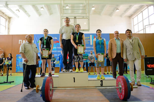 Спортсмены из Адыгеи завоевали медали чемпионата ЮФО по тяжелой атлетике