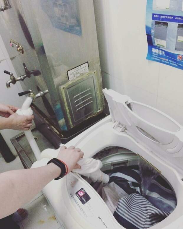 Студенты должны быть не только умными, но и находчивыми Студенты должны быть не только умными, но и находчивыми