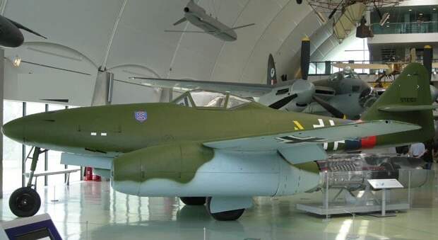Messerschmitt Me. 262   « Schwalbe ».                                                                                                         Фото из свободного источника.