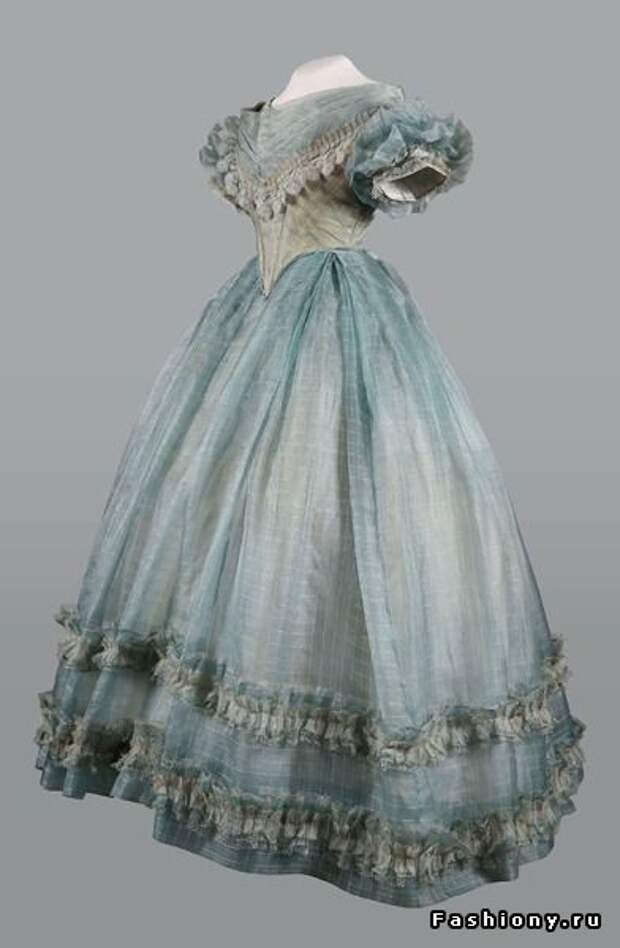 Вечернее платье из музея моды Альби, 1860 г.