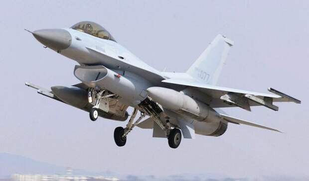 Истребитель F-16 Вооруженных сил Республики Корея