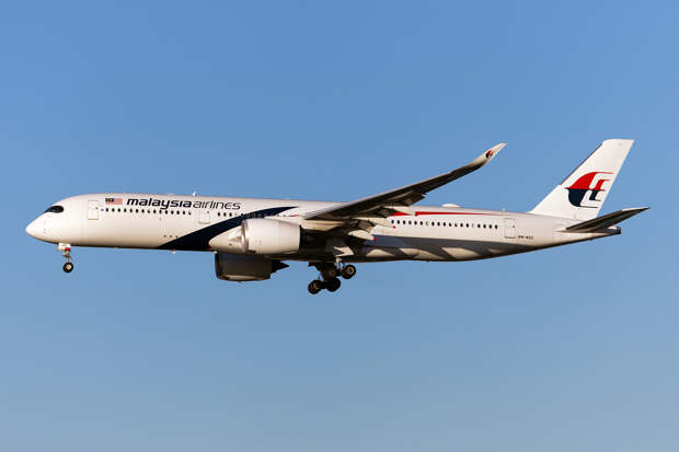 Пассажир «похлопал» стюардессу и лишился рейса в Китай