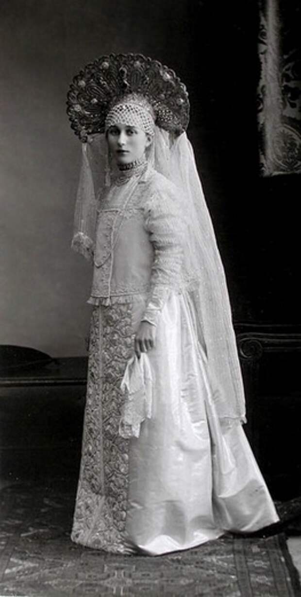 Цветные фото с бала 1903 года (подборка)