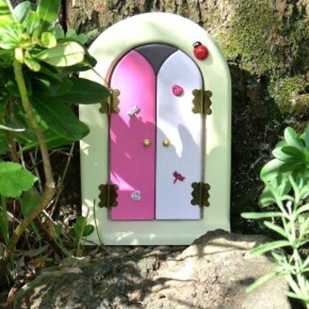 деревянная дверь для садовых фей 10