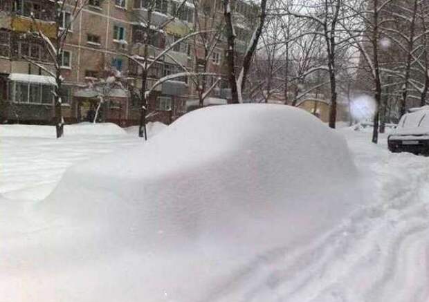 Машины в снегу (13 фото) Машины в снегу (13 фото)