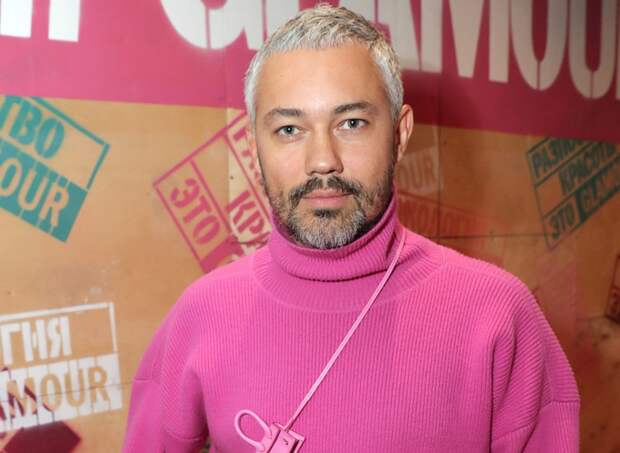 Появились слухи об увольнении Александра Рогова из «Модного приговора»