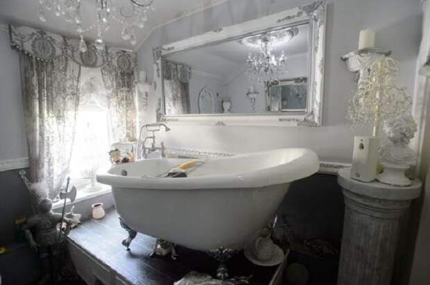 Невзрачный снаружи дом внутри оказался настоящим венецианским дворцом