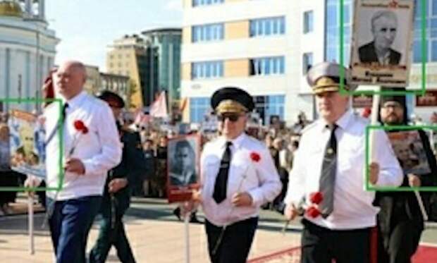 В Мордовии глава МВД, прокурор и епископ пришли на акцию «Бессмертный полк» с фотографией одного и того же ветерана 