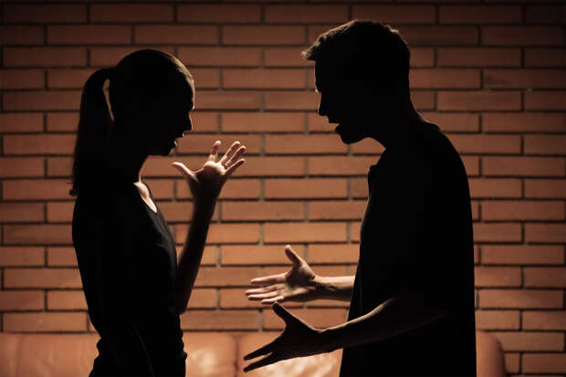 В Германии женщина не хотела делить с мужем имущество и ослепила его кислотой