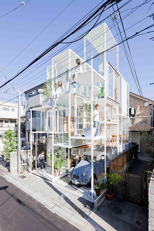 Прозрачный дом в Токио создали архитекторы компании Sou Fujimoto Architects (House Na, Токио). 