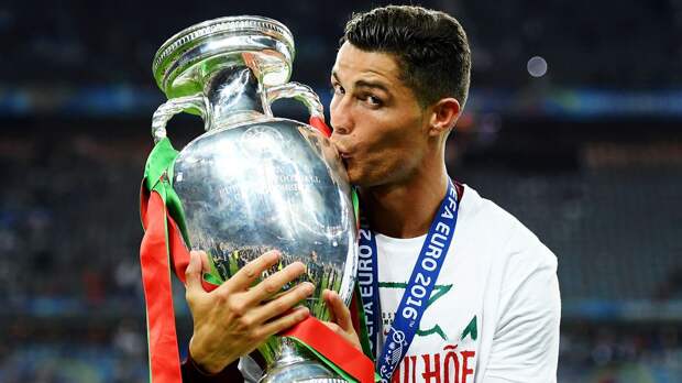 Роналду вспомнил, как ровно 4 года назад выиграл самый важный трофей в карьере