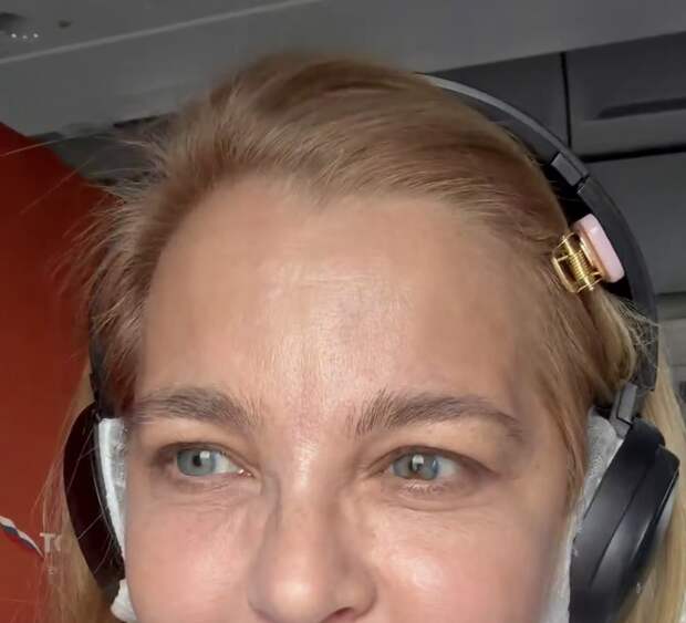 Актриса Ирина Пегова сообщила, что улетела из России