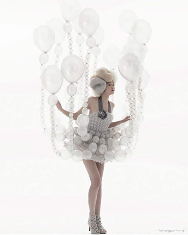 Ри Хосокай: Balloon dresses