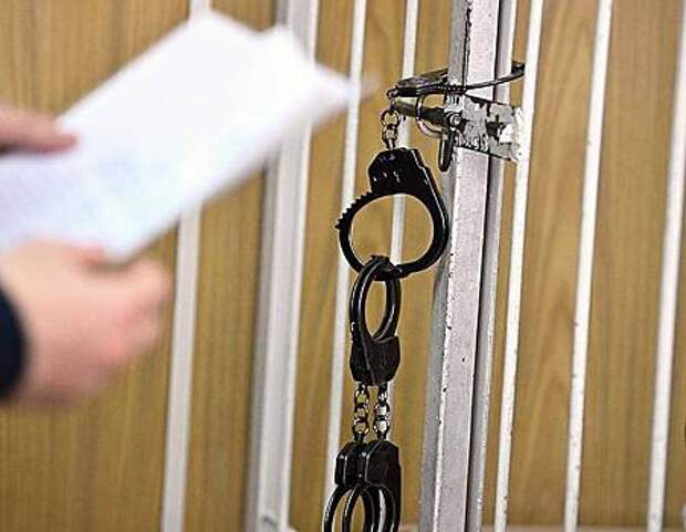 Бывшего сотрудника российской железной дороги осудили на два года за взятку