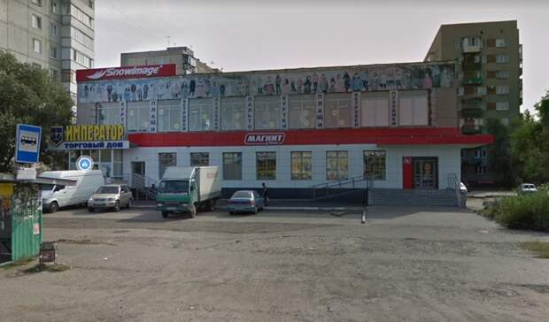 У омского строителя Макарова пытаются отнять торговый дом из-за сомнительной сделки