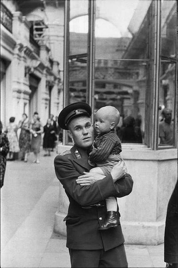 25 кадров Анри Картье Брессона о советской жизни в 1954 году Cartier Bresson23 25 кадров Анри Картье Брессона о советской жизни в 1954 году