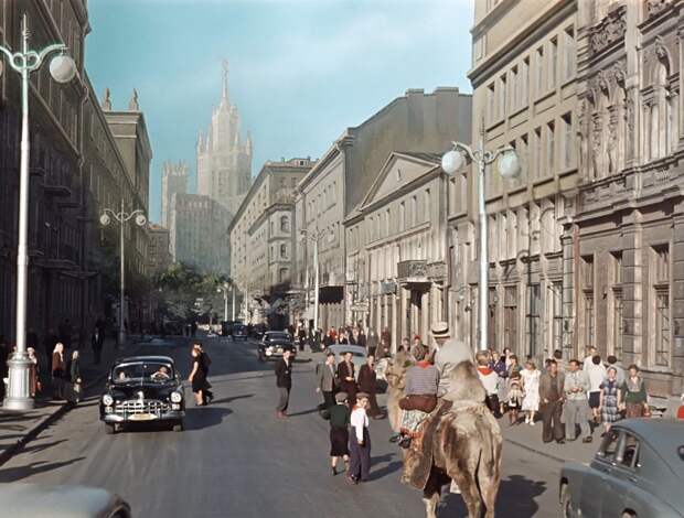 маркизы для магазинов Khottabych01 Москва 1956 года в фильме Старик Хоттабыч