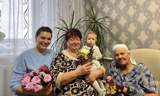 90-летней жительнице Сосновского цыганка нагадала долгую жизнь и много детей