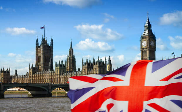 Лондон обвиняют в срыве мирных переговоров и затягивании войны на Украине