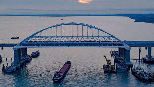 В Киеве обвинили Крымский мост в экономических потерях Украины