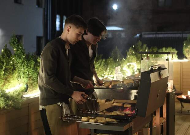 Бранч у костра в сердце Петроградской стороны: Reborn в гостях у Harvest