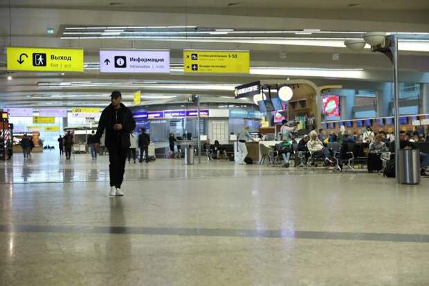 Аэропорт Краснодара временно ограничил приём и выпуск самолётов