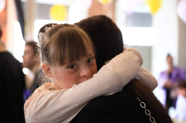 «Лёд вокруг наших детей растаял». Как петербурженки на своём опыте меняют отношение к синдрому Дауна