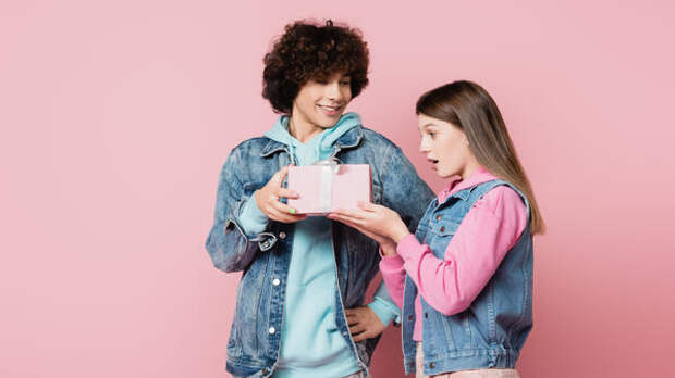 Идеи классных и недорогих подарков для подростков