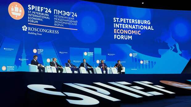 Песков сообщил о планах обсудить на ПМЭФ нынешний период трансформации в мире