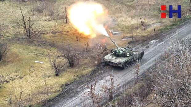 Проламывают оборону: как донецкие танкисты «изматывают» ВСУ под Авдеевкой