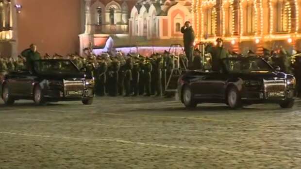 В Москве прошла первая ночная репетиция парада Победы