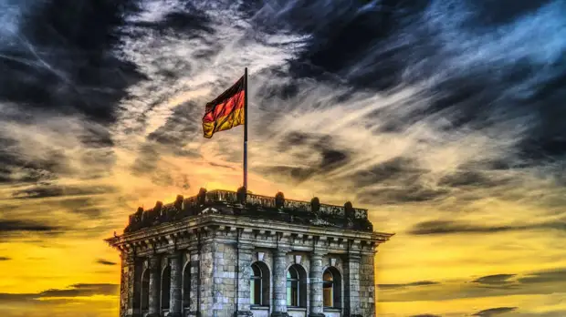 Немецкий политик обрушился с критикой на власти Германии из-за санкций против России