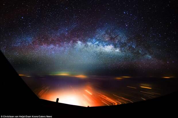 This stunning image was taken from the cockpit of a 747 cargo plane in India, a canopy of stars making for an incredible view