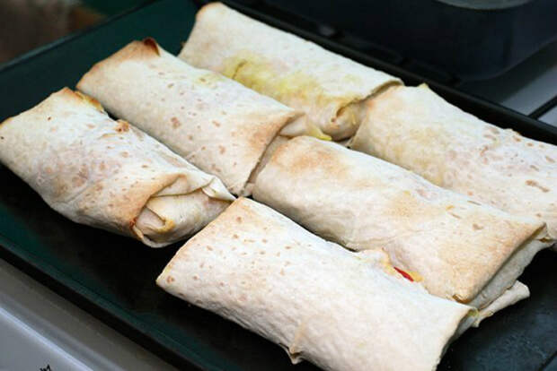 запеченная курица на лаваше