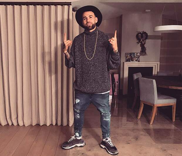 Отаменди — третий аргентинец, проведший 100 матчей в Лиге чемпионов