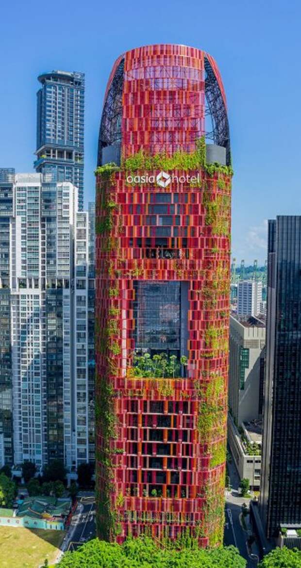 «Зеленая» башня Oasia Hotel в Сингапуре