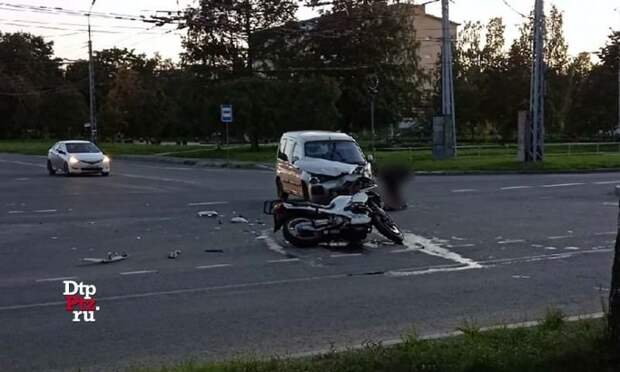 Мотоциклист получил травмы в столкновении с легковушкой в Петрозаводске
