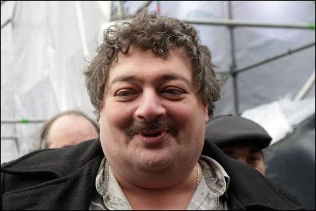Андрей Кончаловский просто растоптал Быкова. Красиво, изящно. Так, что Быков просто испугался больше разговаривать на эту тему. Андрей Кончаловский просто растоптал Быкова. Красиво, изящно. Так, что Быков просто испугался больше разговаривать на эту тему.