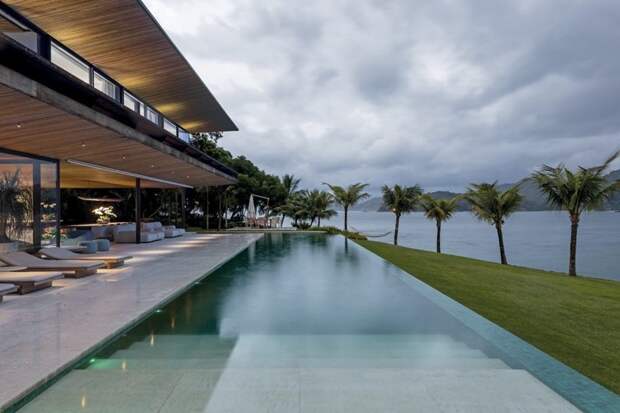 Удивительный особняк с прозрачным фасадом на острове в Бразилии архитектура, бразилия, дизайн, интерьер, природа