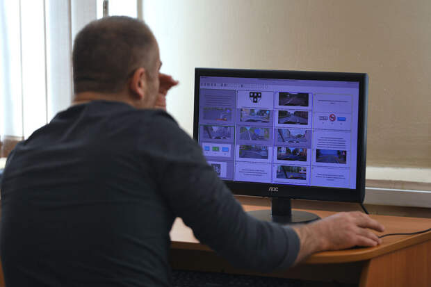 Жителя Ростова-на-Дону осудили за попытку сдать экзамен ПДД с микронаушником