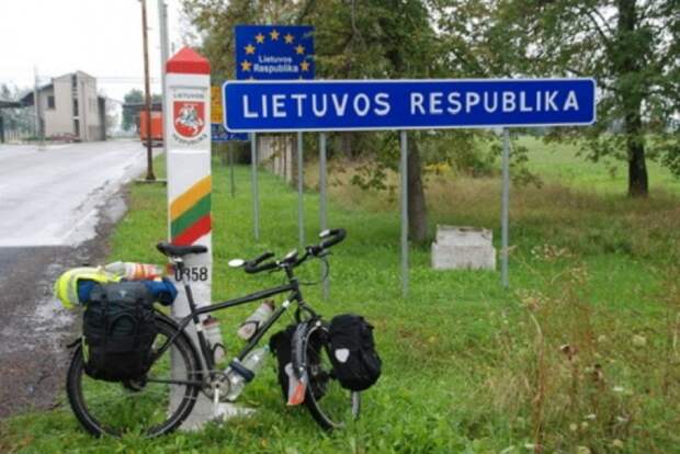 Это уже эвакуация: власти Литвы в шоке, страну покидает 100 человек в день