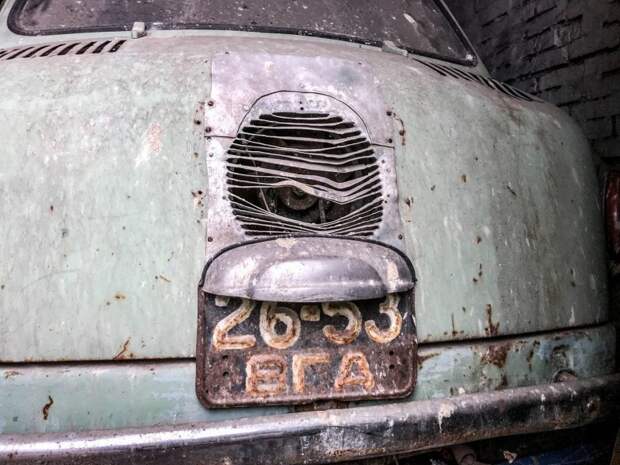 Гаражная находка: ранний "Запорожец" ЗАЗ-965 1961 года выпуска barn find, авто, автомобили, заз 965, заза, запорожец, олдтаймер, ретро авто